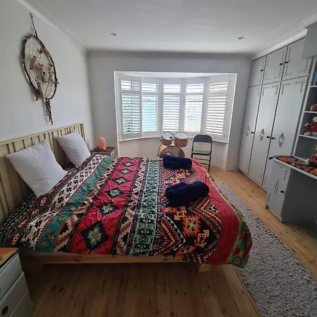 Entire Cosy Near The